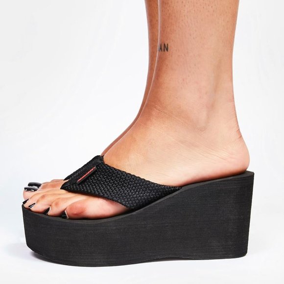 🔥🔥 Rocket Dog Women's Crush Platform Thong Flip Flop Sandals - Picture 3 of 9